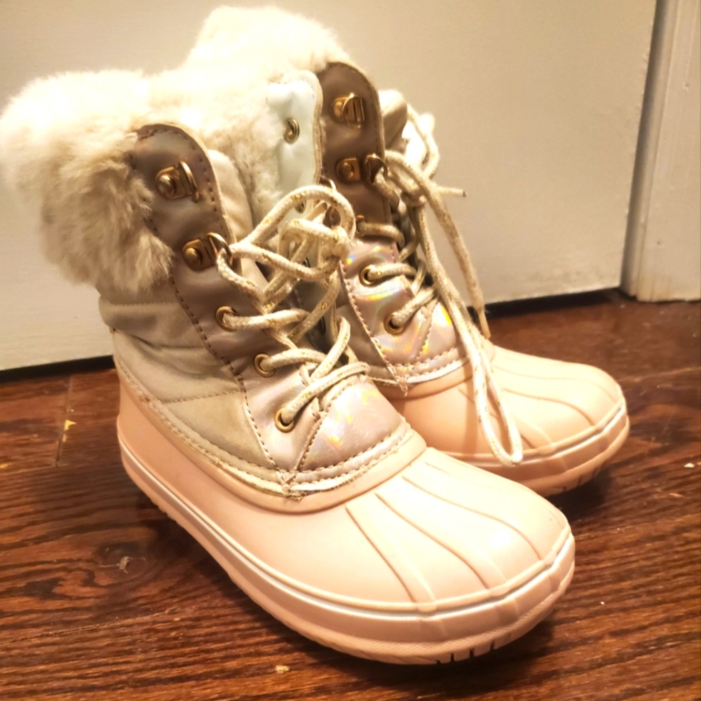 London fog collection, snow boots size 2 Girls